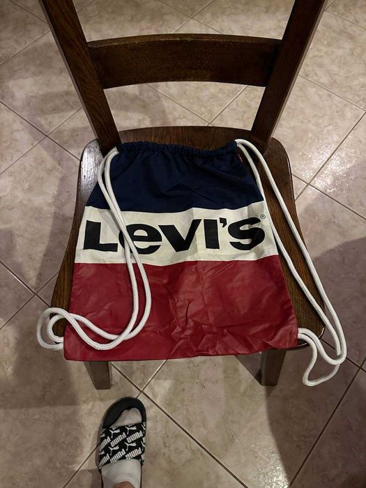 Сумка   Levi`s спортивна