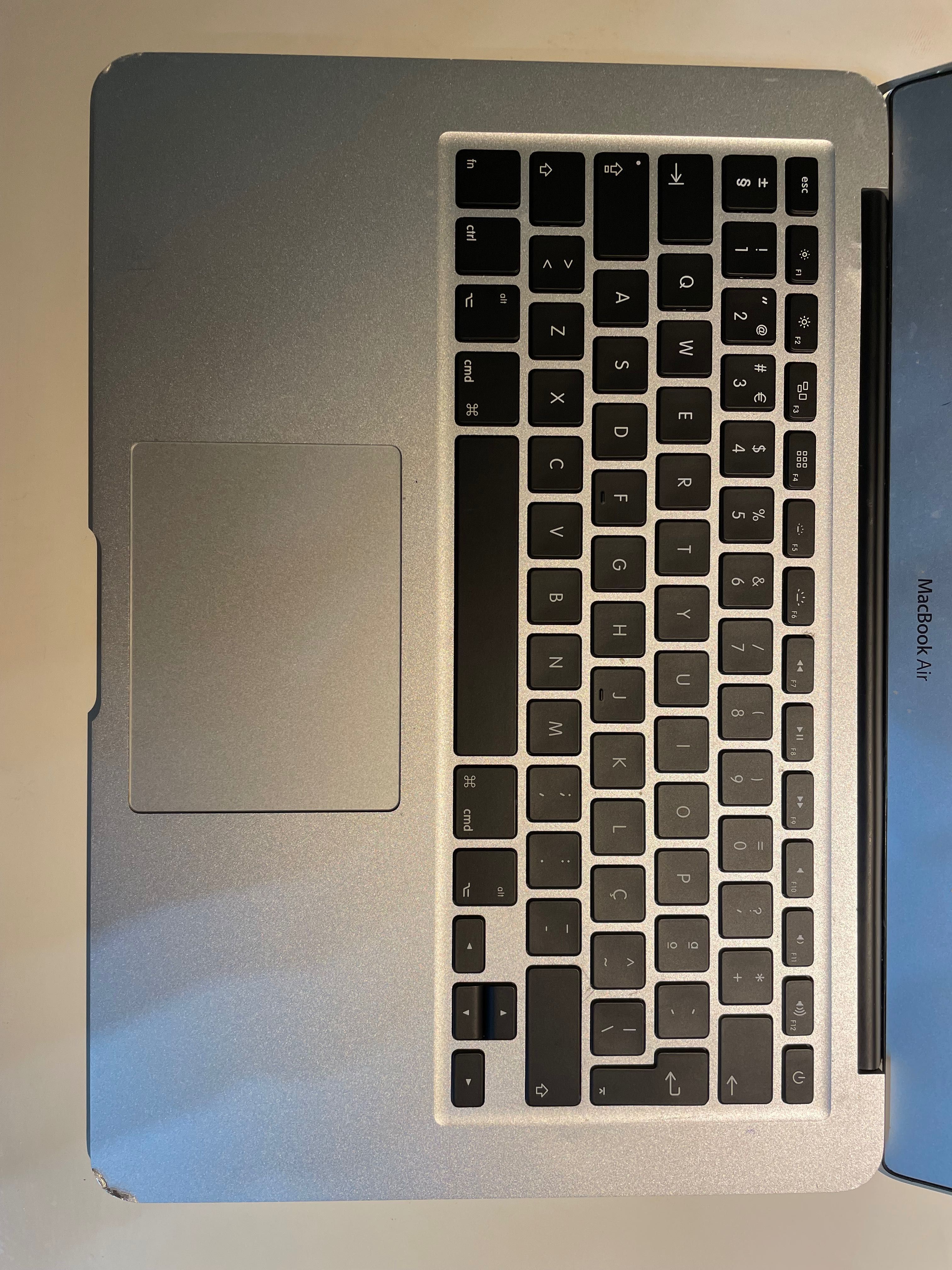 MacBook Air 13” cinzento