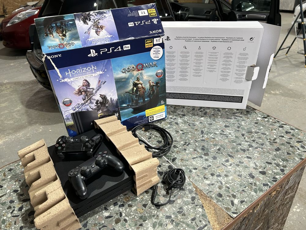 Ігрова приставка SONY Play Station 4 PRO 1Т