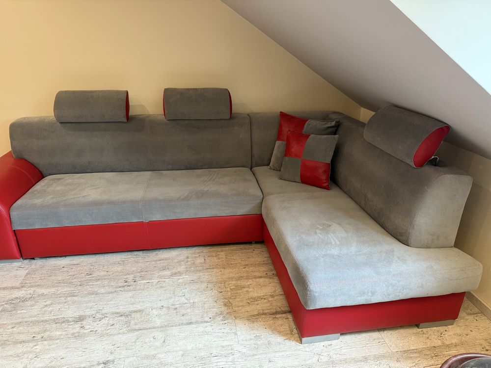 Narożnik materiałowy z funkcją spania