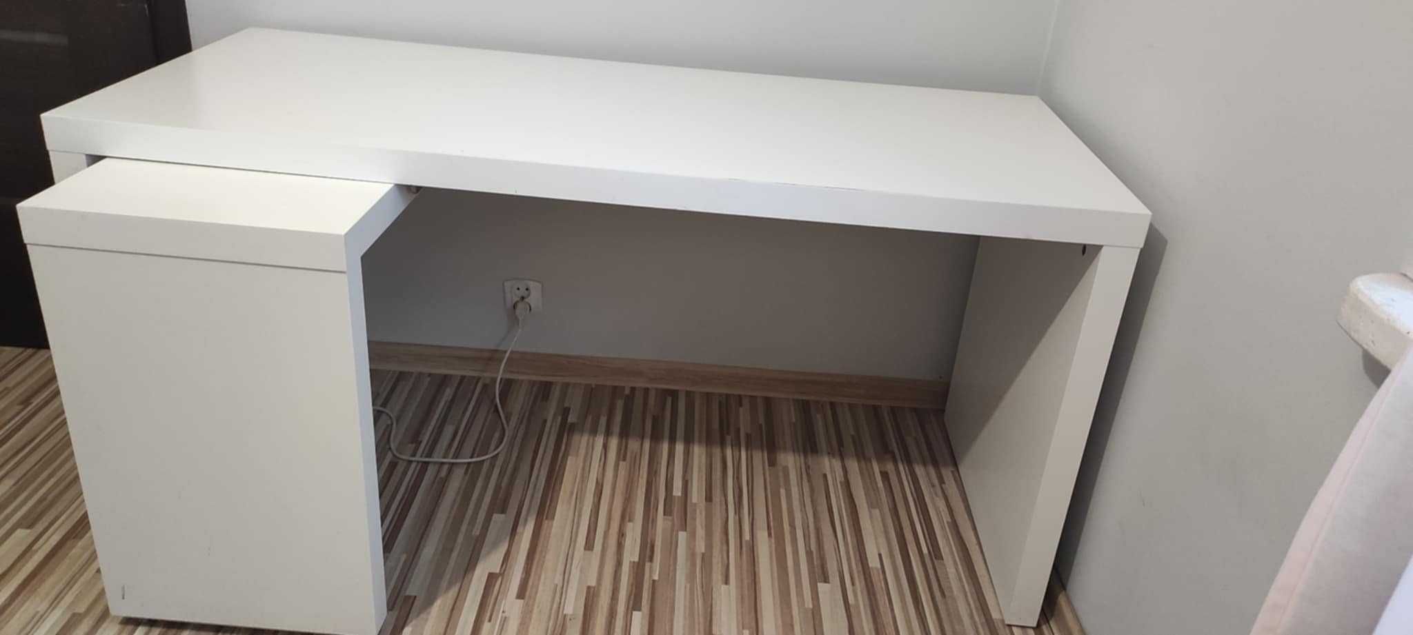 Biurko z wysuwanym panelem IKEA