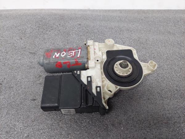 Motor vidro trás direito SEAT Leon (1M1)