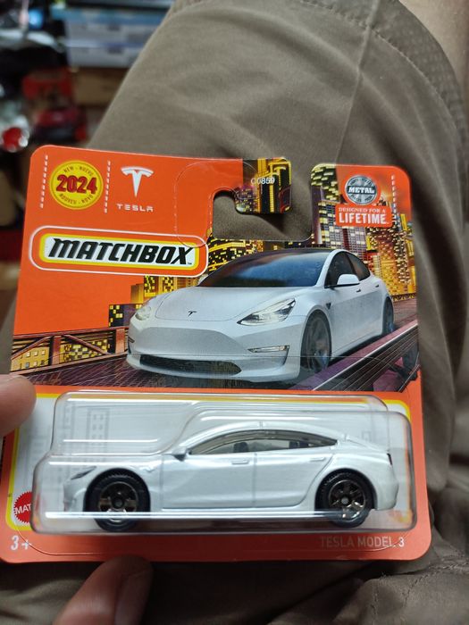 Tesla model 3 matchbox