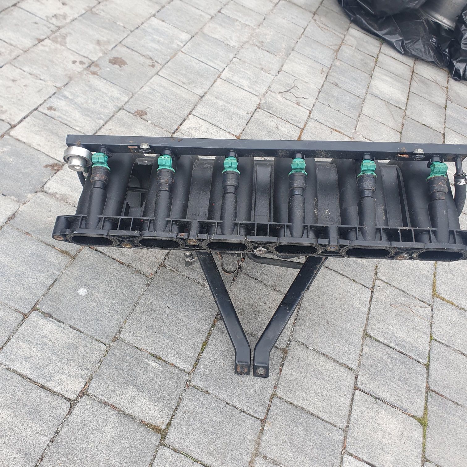 Kolektor ssący dolotowy przepustnica M50B25 BMW E39 E36 E34 E30
