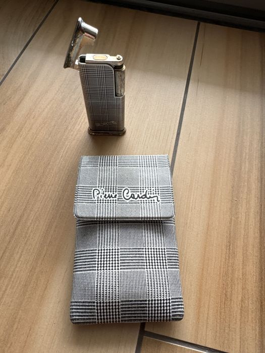 Isqueiro e esferografica Pierre Cardin