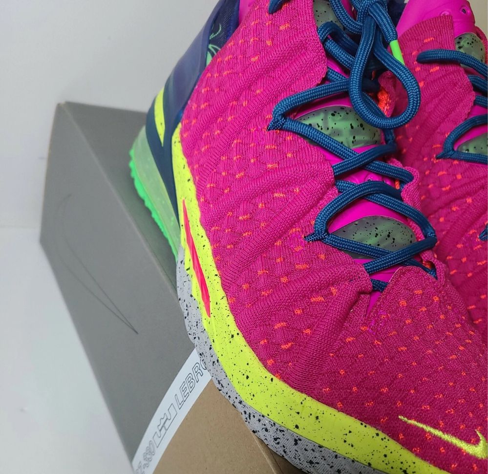 Nike Lebron 18 (10.5 US 28.5) XVIII Los Angeles By Night