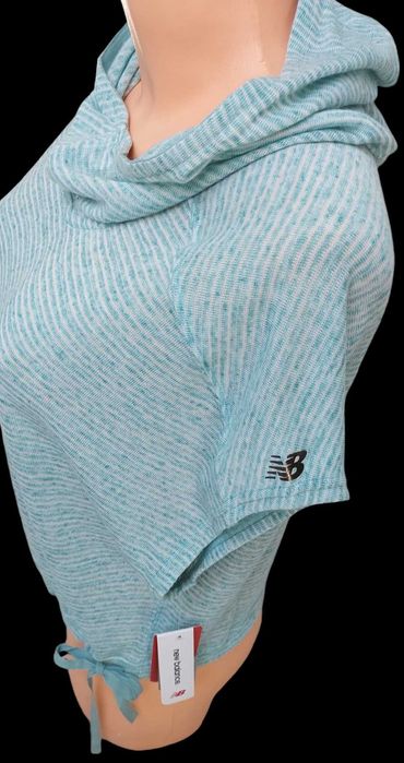Koszulka z kapturem NEW BALANCE PONCHO RELAXED, R. S/L