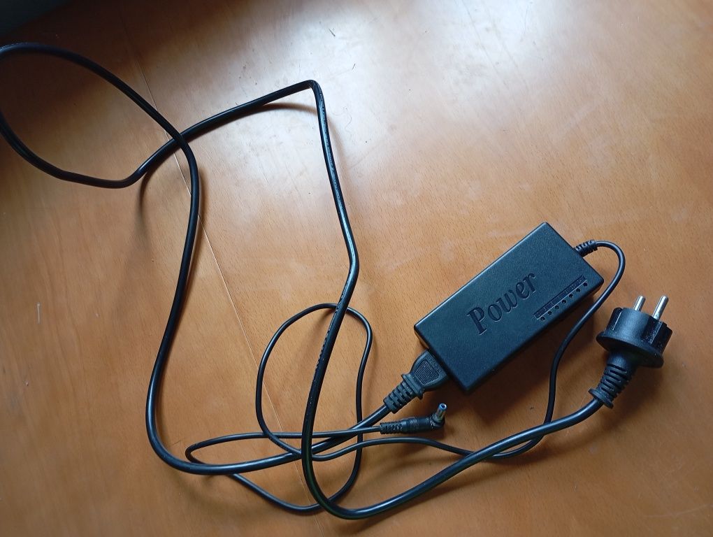 Zasilacz Power adapter model JT-96W działa