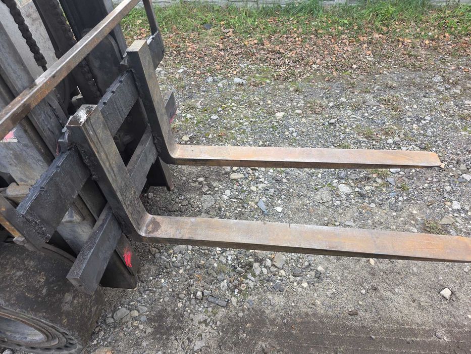 Wózek widłowy samsung 2.5t udźwigu Diesel Sprawny