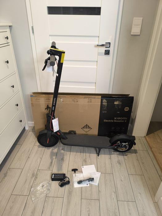 Nowa hulajnoga elektryczna Xiaomi Mi Scooter 4 300W 35km