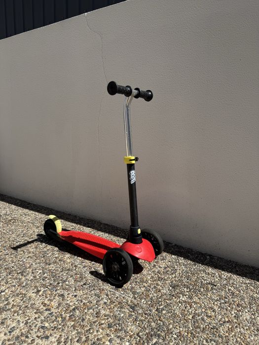 Trotinete B100 3 rodas criança vermelha