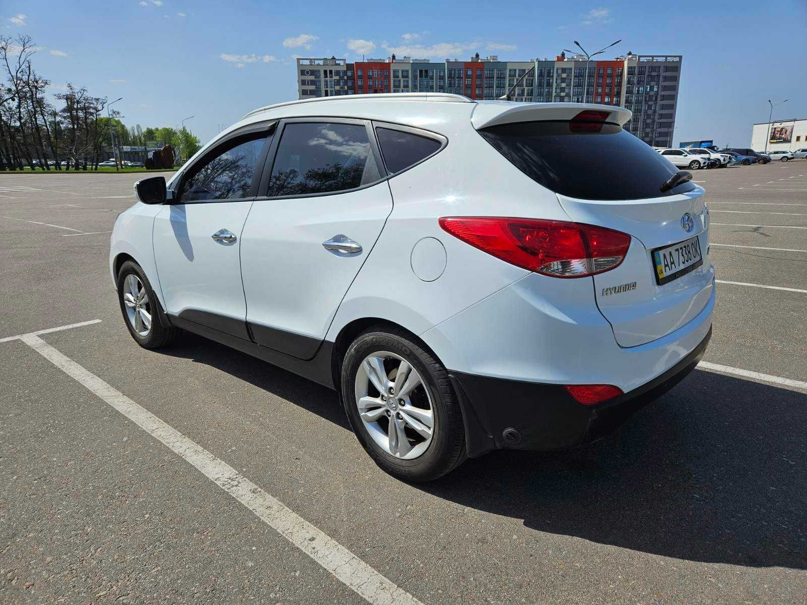 Hyundai ix35 2011, 2.0 AT (164 к.с.) 4WD, Style