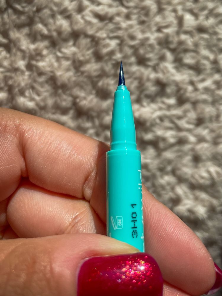 Nieużywany granatowy brokatowy eyeliner Scooby-Doo x wet n wild