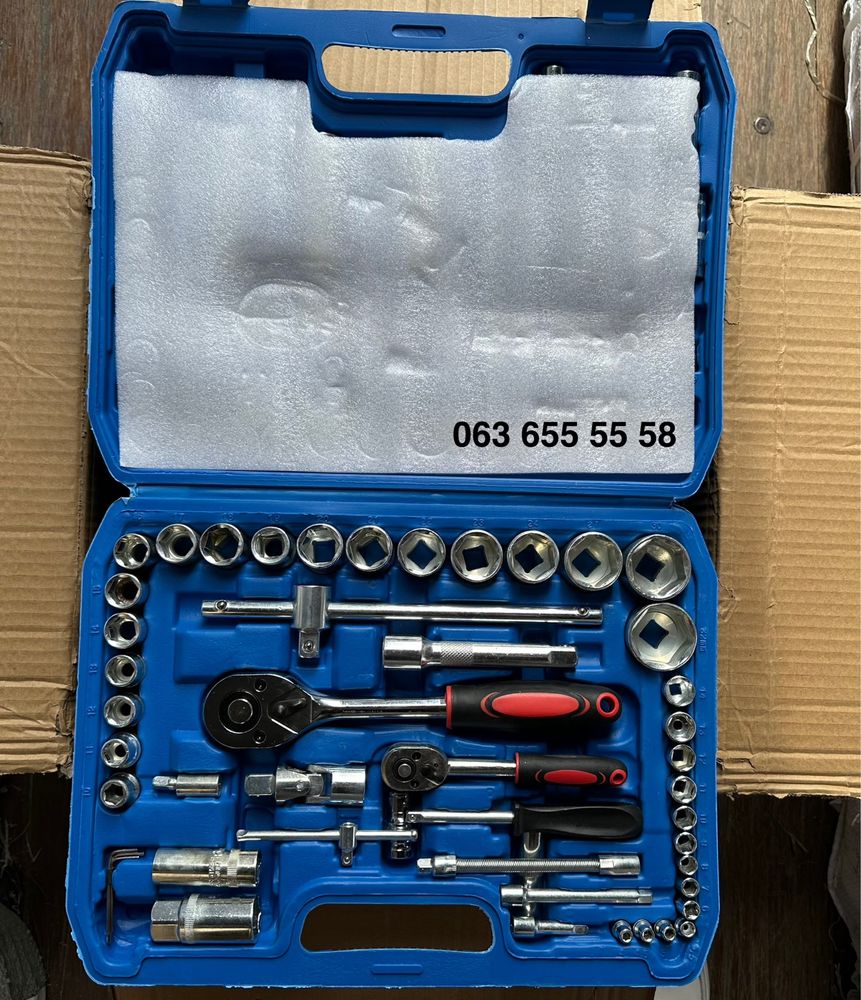 Набор ключей из 94 предметов в кейсе (TOOLS)