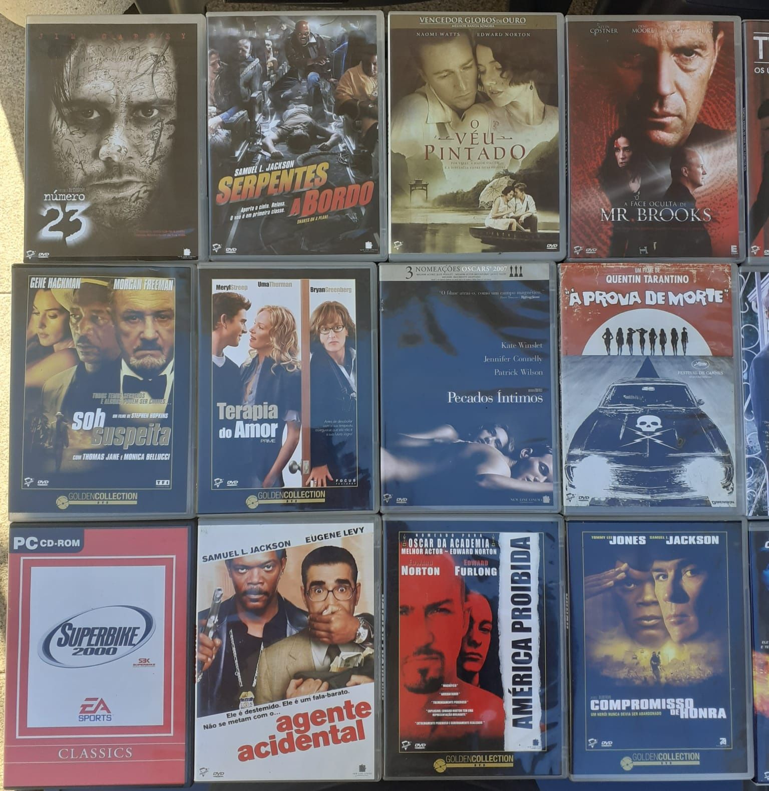 Conjunto de DVDs originais (26 Filmes + 4 de enciclopédia + 1 jogo)