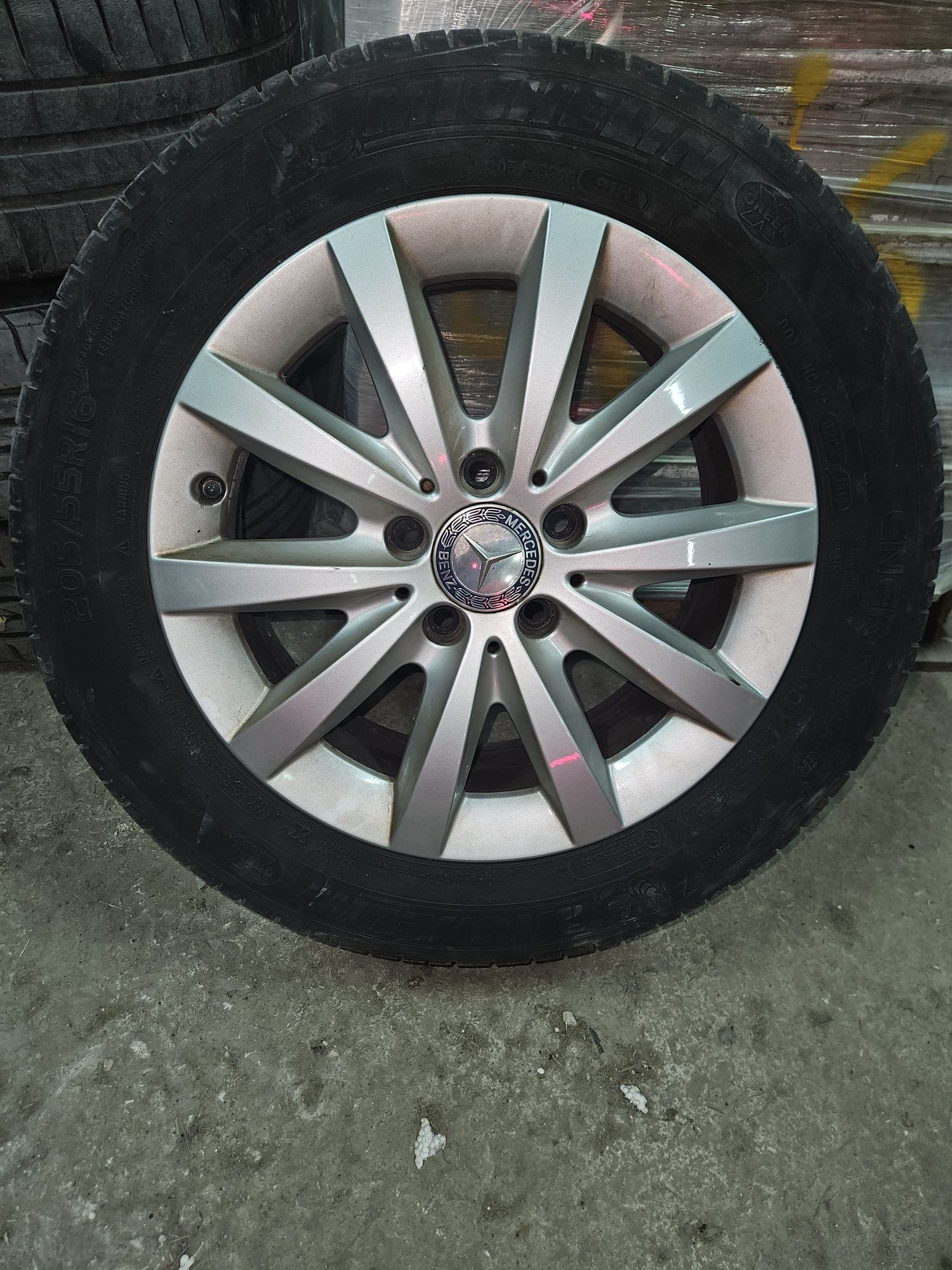 4jantes com pneus mercedes(nanais)