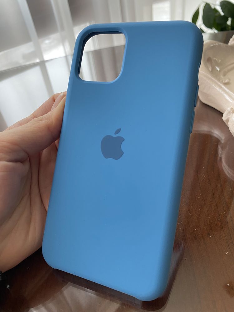 Чехол на iPhone 11 Pro, голубой