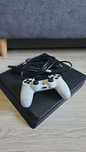 PlayStation 4 Slim 1 TB + pad i kable