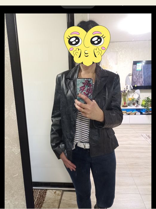 Продаю женский кожаный пиджак пр-ва Франция.