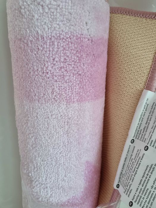 IKEA Dywan różowy HIMMELSK 133x160 cm NOWY