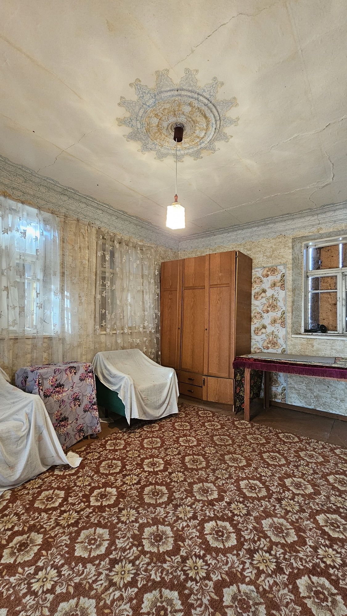 Продам будинок в хорошій локації на Довжку 20 хвилин від центра