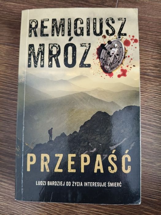 Remigiusz Mróz ,, Przepaść,,
