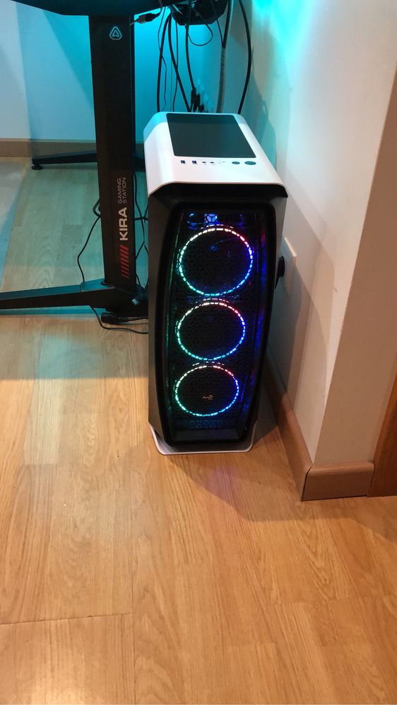 Torre GAMING Ryzen 7 3700x 1660ti +Monitor