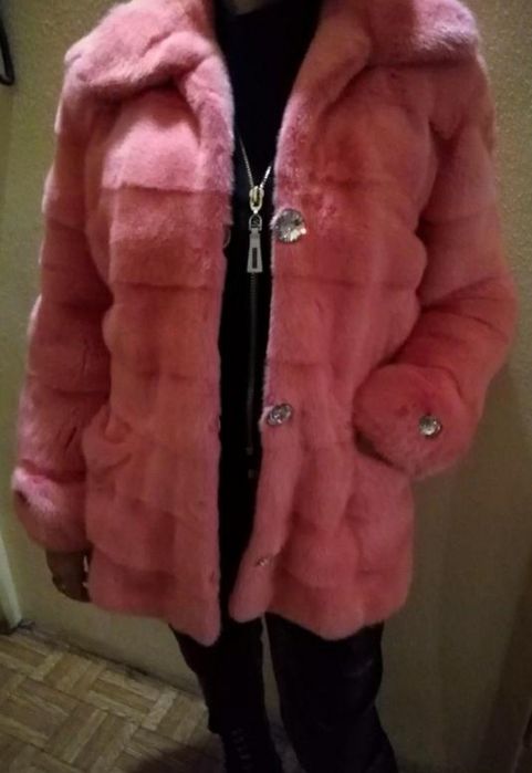 Шуба норкова Pierre Balmain рожевого кольору