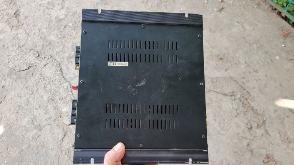 Продам усилитель Maxwatt ma-2.5