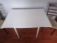 Biały stół kuchenny o wymiarach 80x80 cm