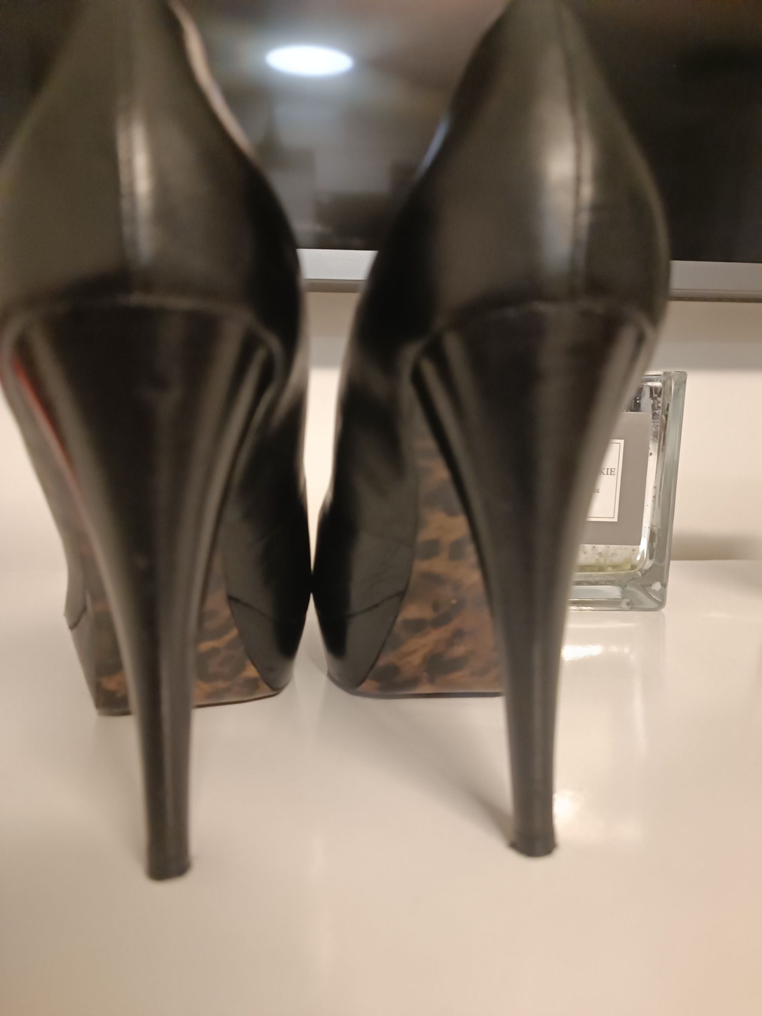 Guess Eleganckie Czarne Szpilki Koturn Obcas 11cm BDB- 38,5