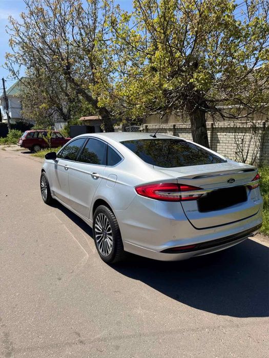 Ford fusion hybrid Titanium 2017.11