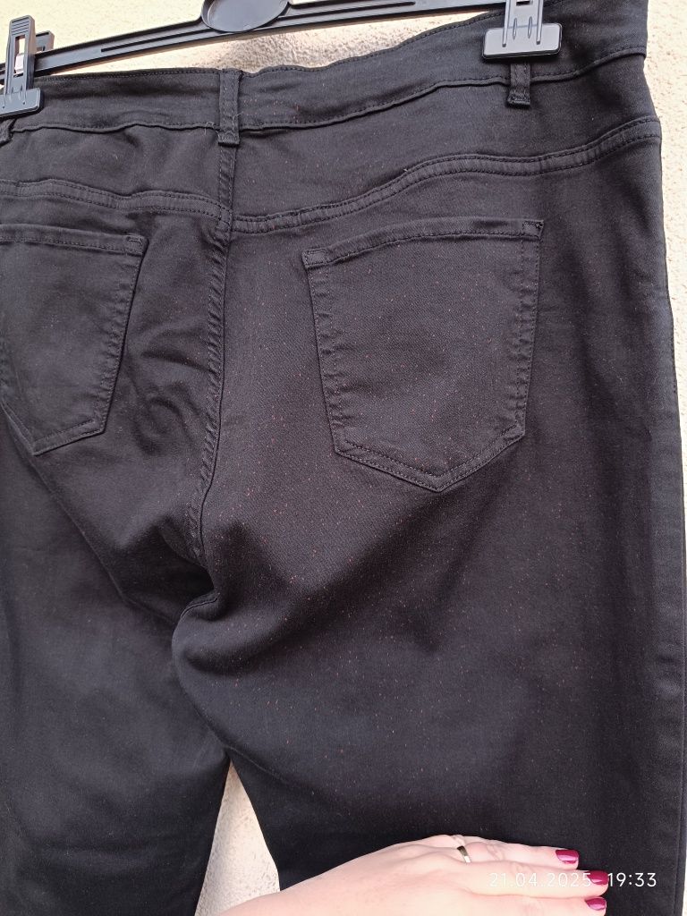 Czarne spodnie jeansowe damskie Dunakeszi r 48