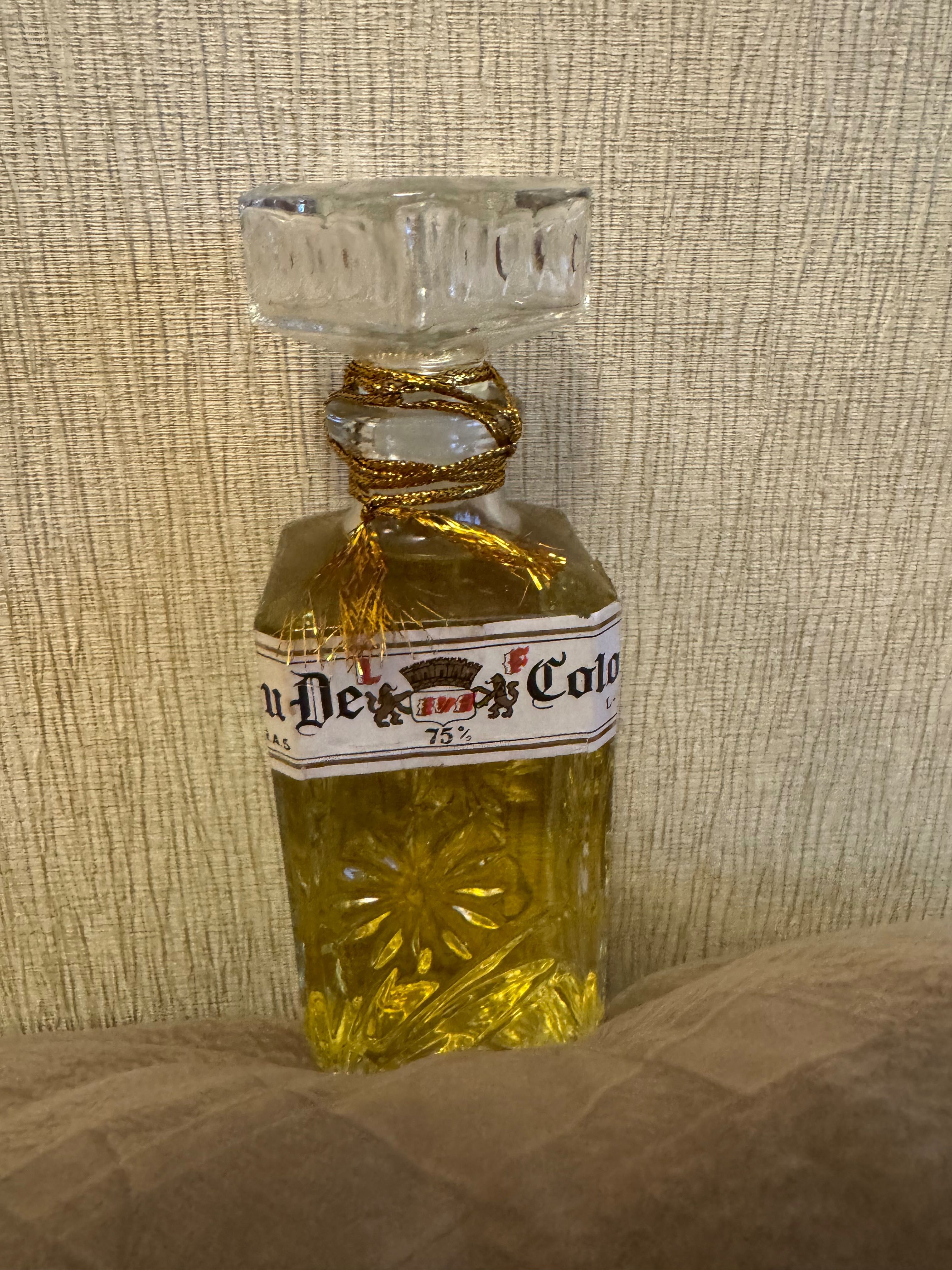 Одеколон  Eau De Cologne , парфум чоловічий