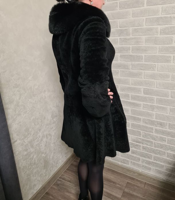 Натуральна шуба з мутона дуже гарна якість