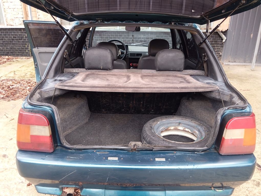 ЗАЗDaewoo Славута 1103 ,нова  гума,не гнила