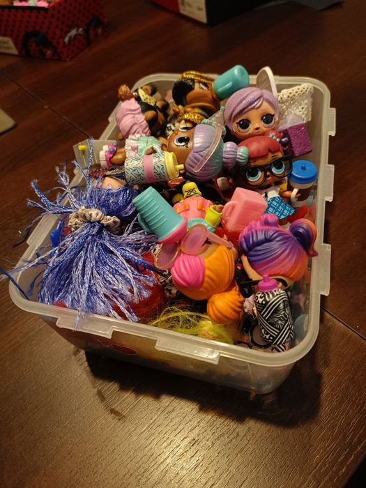 Laleczka lol suprise chłopiec złoty