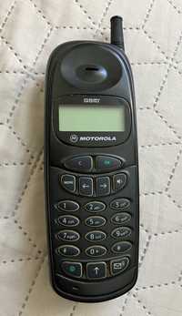 Telefon komórkowy Motorola MG1 - 4C11 GSM z 1997 roku