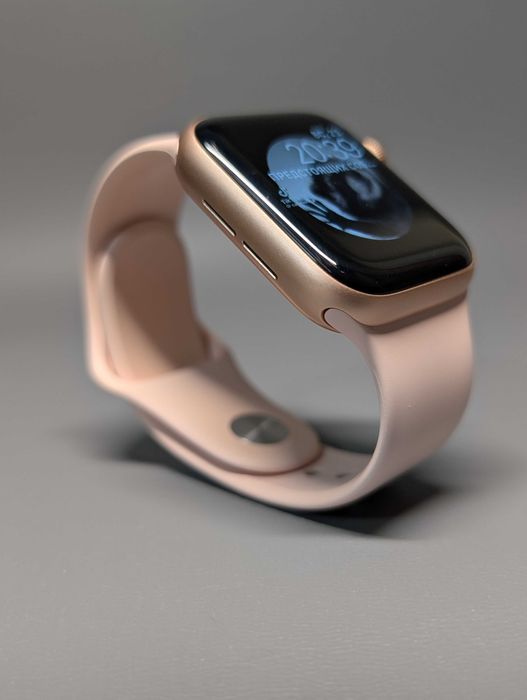 Apple Watch Series 5 40mm Gold Aluminum