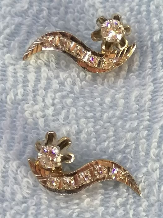 Бриллиантовые серьги запятые времен СССР