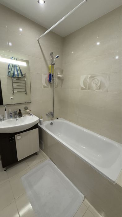 Оренда ізольованої кімнати Мазепи Спартак трц