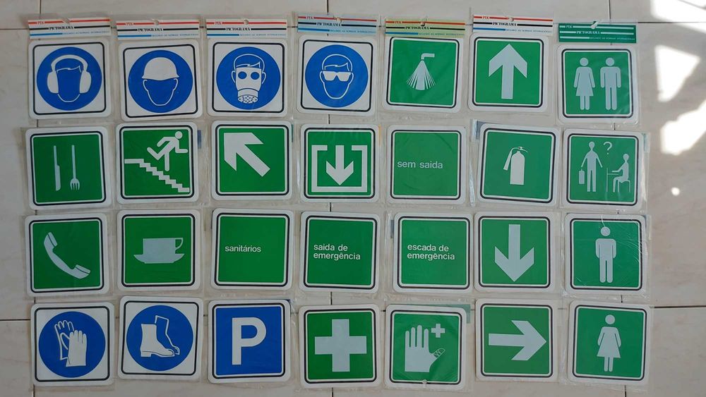 Adesivos de sinais informativos