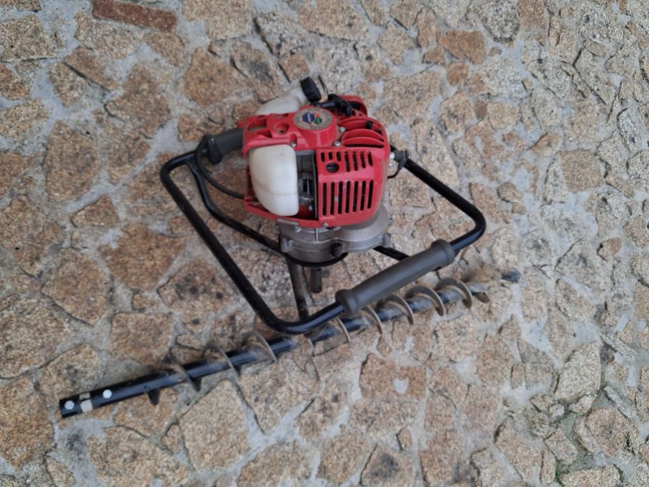 Maquina de abrir buracos