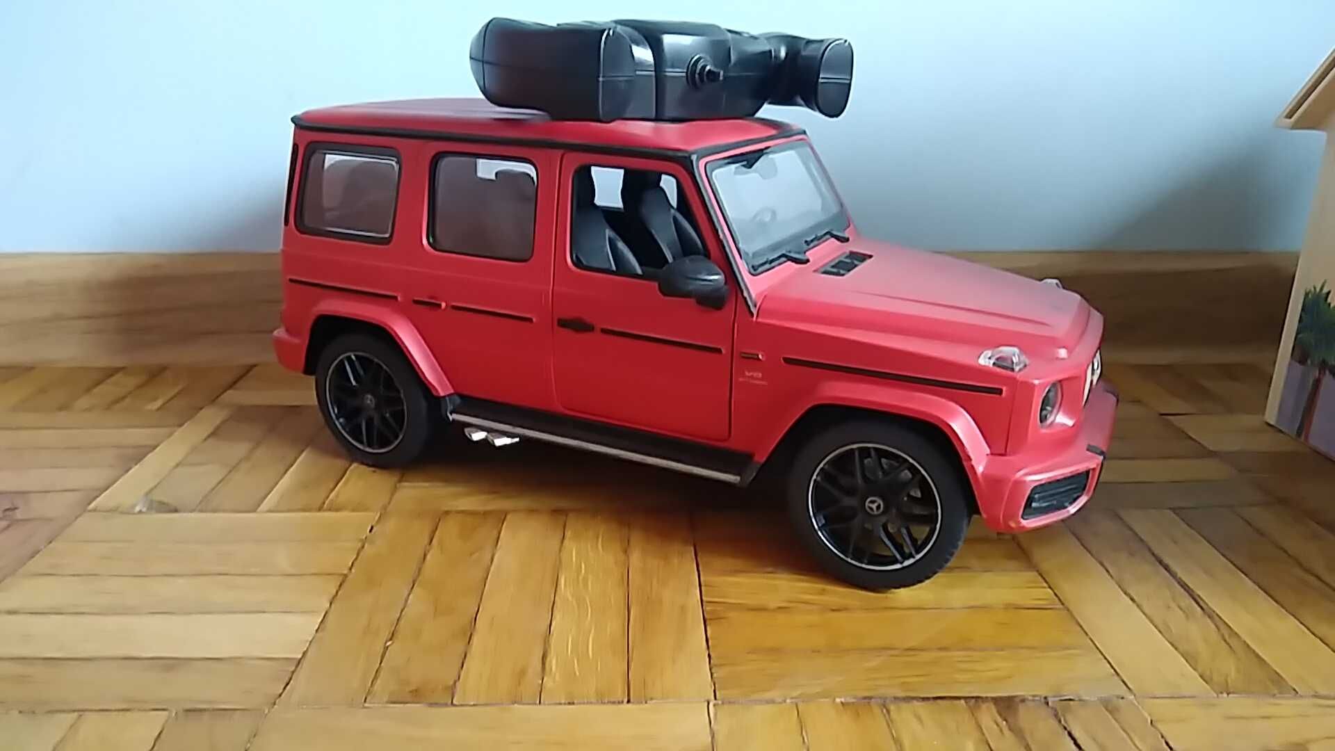 Zabawka Mercedes-AMG G 63 na pilota