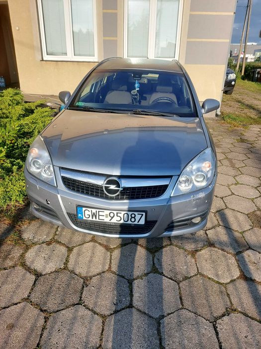 Samochód osobowy Opel Vetra c 2005 automat, 1.9 diesel, kombi