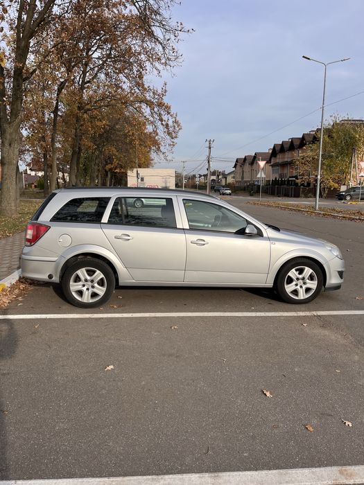 Opel Astra 1.6  2009