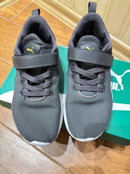 Продам кроссовки на мальчика puma