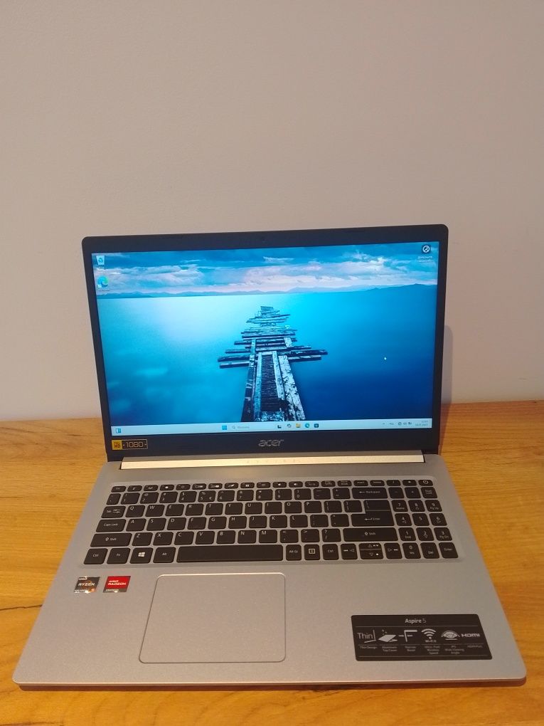 Laptop do pracy i gier