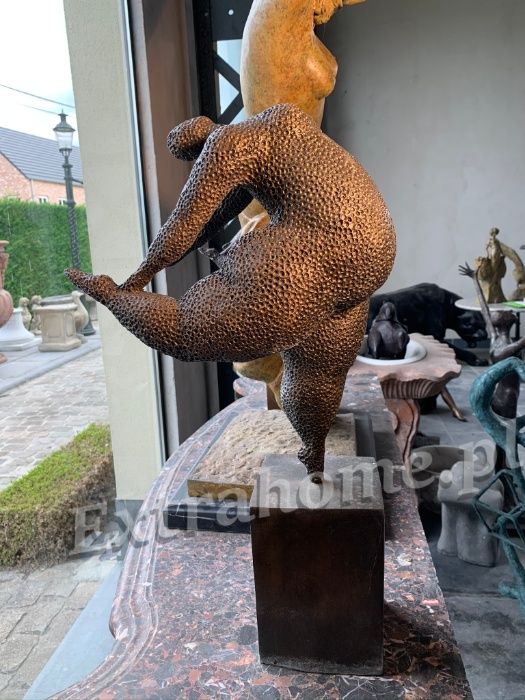 Figura z brązu. Thick Lady Nowoczesna Kobieta, Rzeźba z brązu H75cm