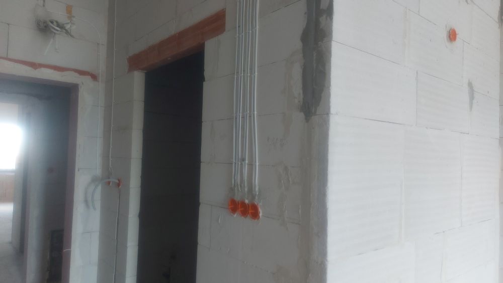 Elektryk , Instalacje elektryczne